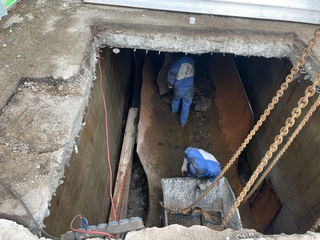 Huber Tankservice bietet Demontagen von Heizöltanks. Referenz 3